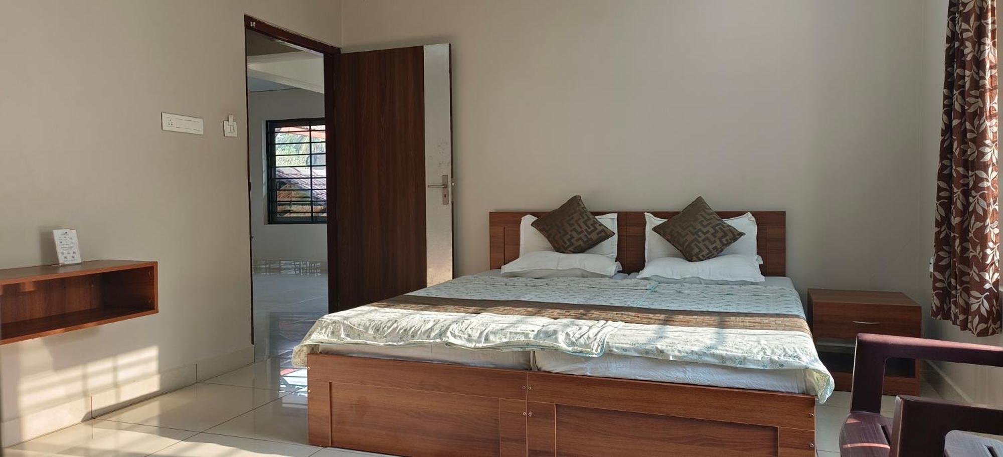 Sugamya Farm Guesthouse ซาการ์ ภายนอก รูปภาพ